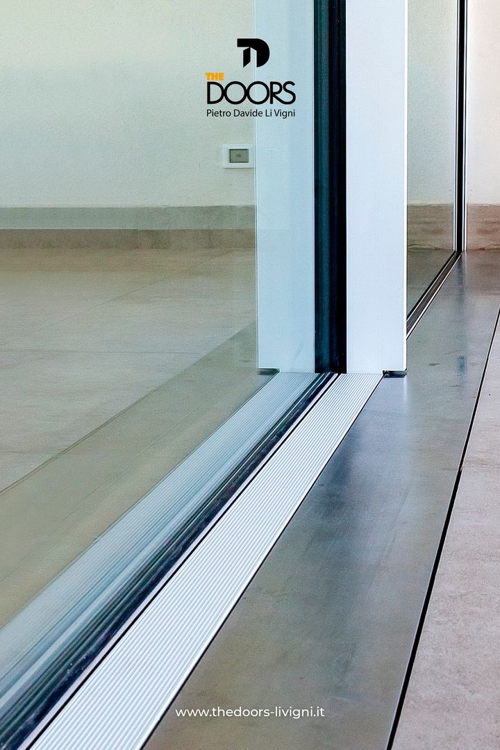 Il fascino della trasparenza estetica.✨

www.thedoors-livigni.it
⠀
#thedoors #artigianatoitaliano #innovazione #alluminio #serramenti #infissi